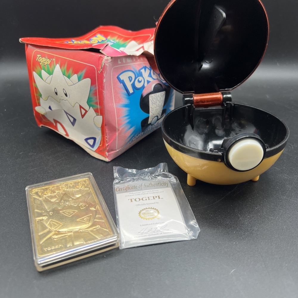Pokémon Limited Edition 23k Gold‎ Plated Trading Card Pokeball Togepi 99